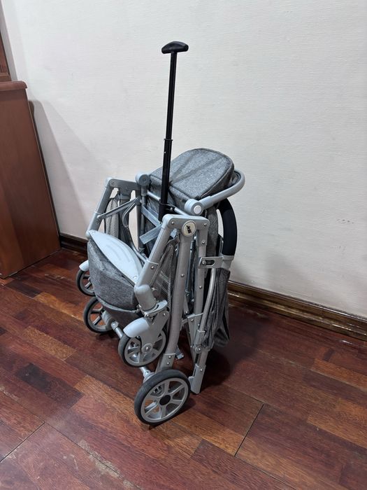 Прогулочная детская коляска