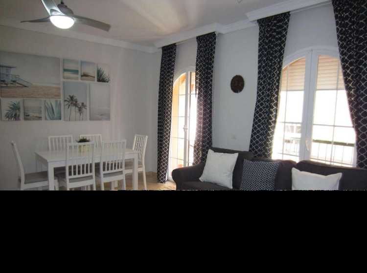 Дава се под наем Двустаен апартамент в Пловдив, Христо Смирненски - 77 кв.м за 295.8 € - Снимка #3