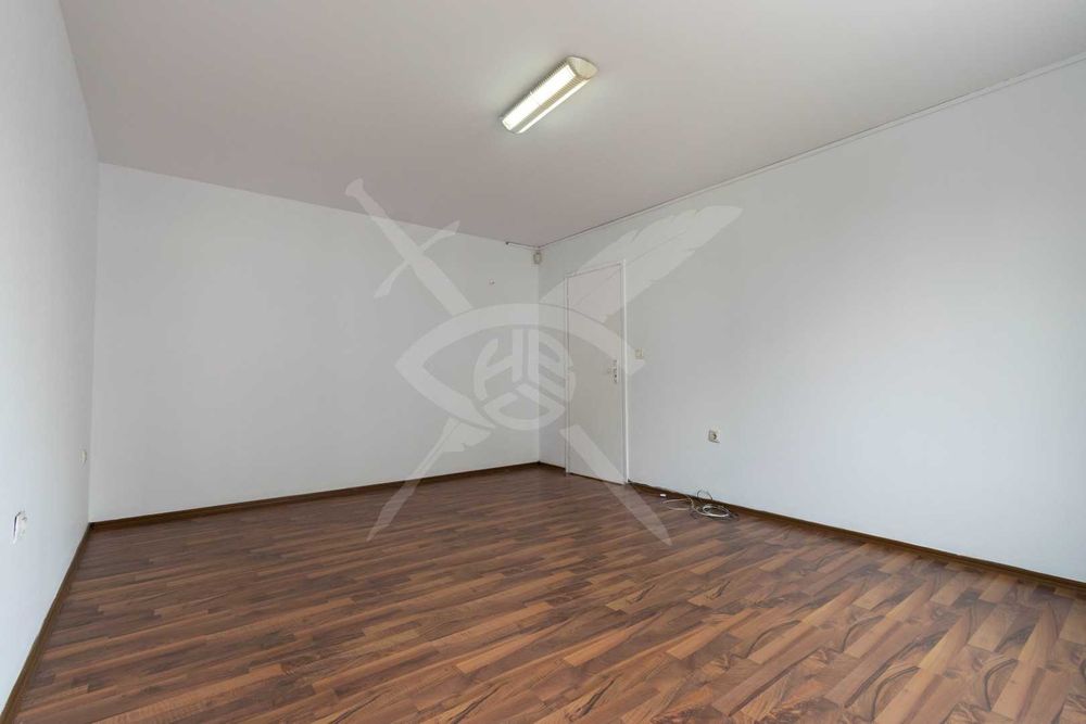 Тристаен апартамент в жк. Манастирски ливади № 92257