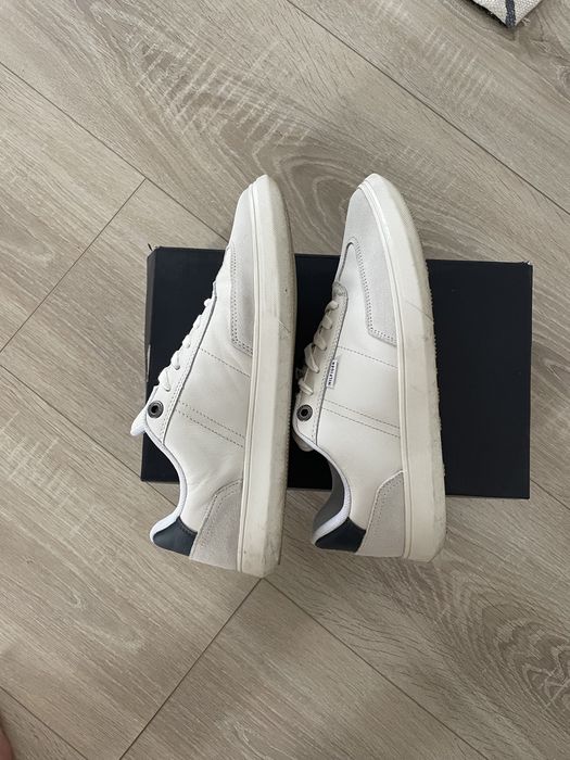 Vand adidasi Hilfiger