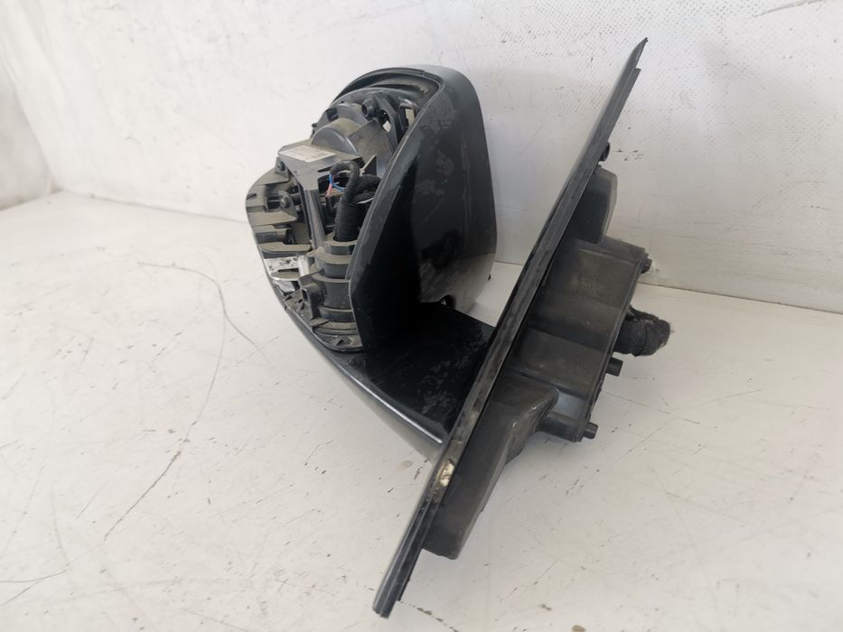 Ягуар Е-Пейс / Jaguar E-Pace Оригинално огледало в добро състояние