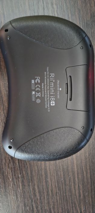 Mini tastatura Rii I8+ wireless cu touchpad