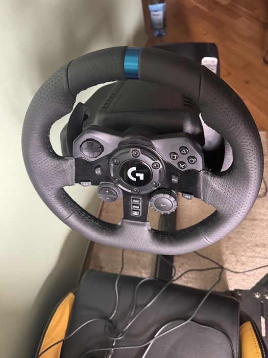 Logitech G923 (pc/ps5) + Playseat + schimbator + mount schimbator