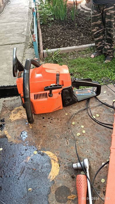 Продам бензопилу Пит