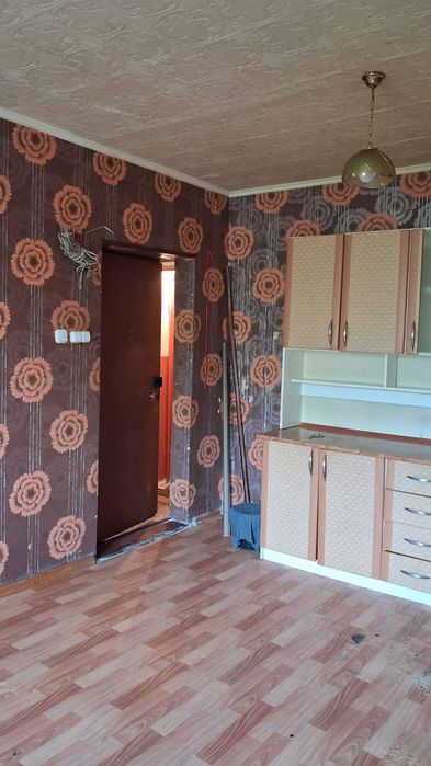 Сдам комнату в общежитии р-н м. Жанар