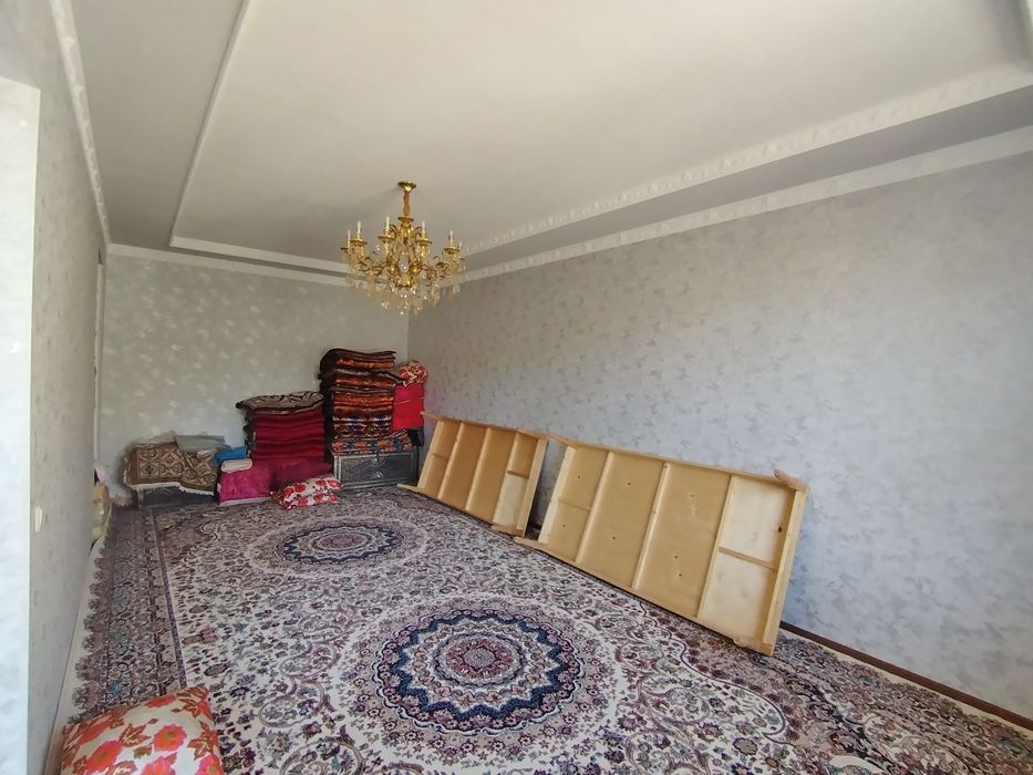Toshmi postidan kirganda tolabeda hovli sotiladi