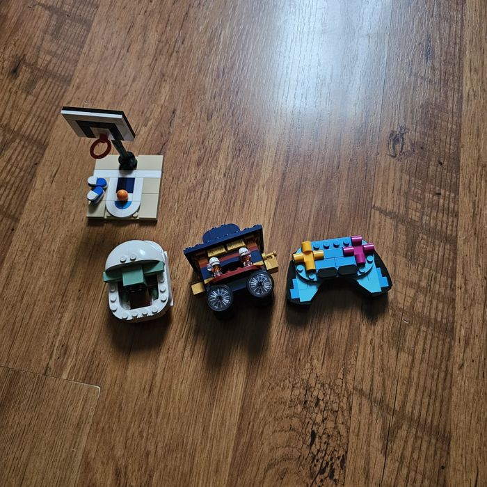 Зглобено оргинално лего.