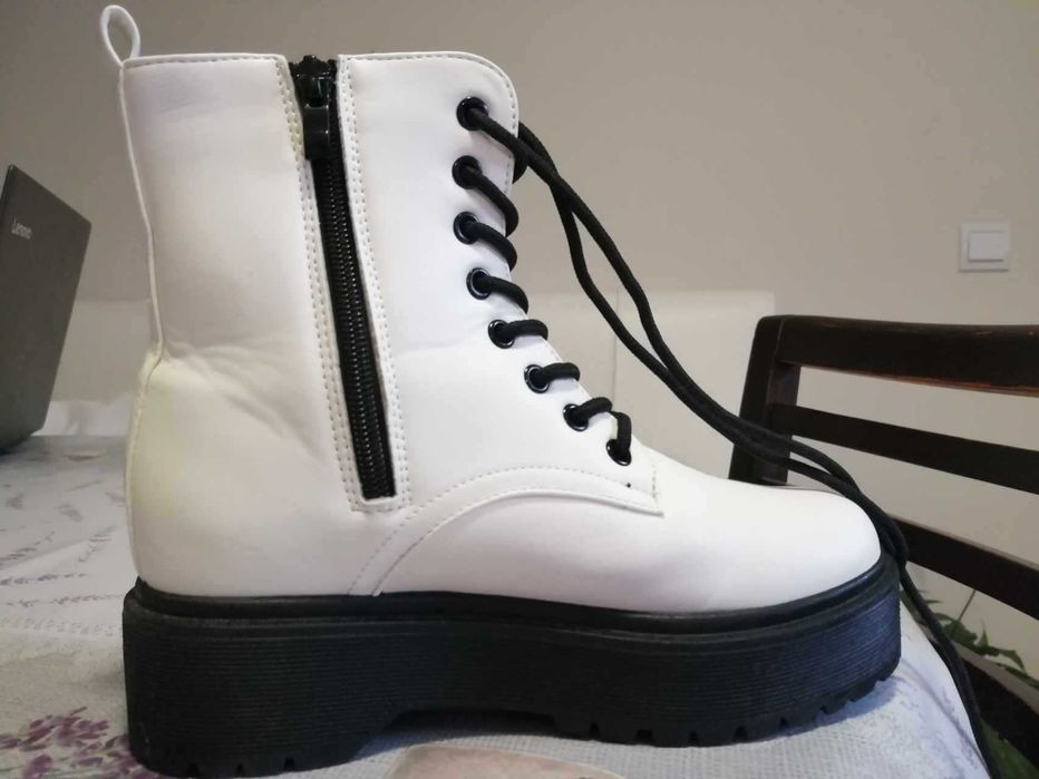 Страхотни Бели боти 36 номер