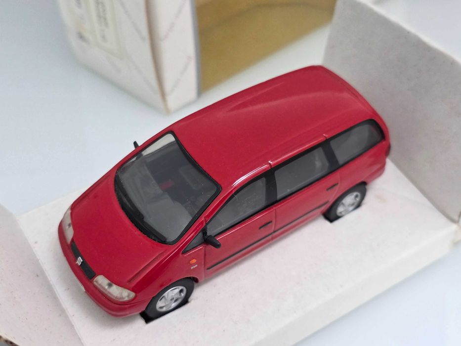 Macheta Auto 1/43 Herpa Metal Seat Alhambra