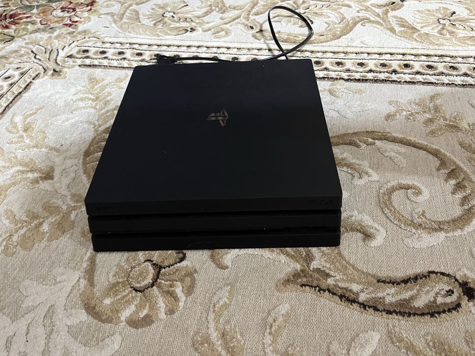 Продам ps4 pro 1tb
