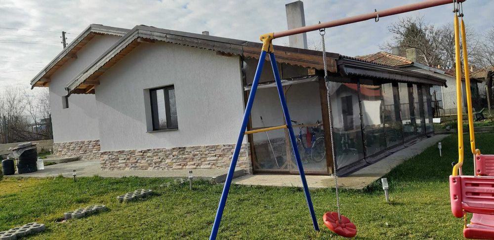 Продава се Къща в с. Кочмар, Област Добрич - 97 кв.м за 823 €/кв.м - Снимка #2