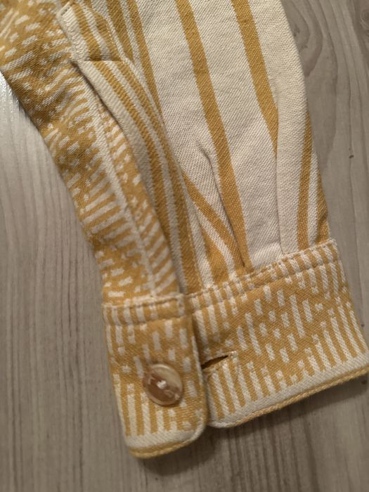Zara Яке запазено