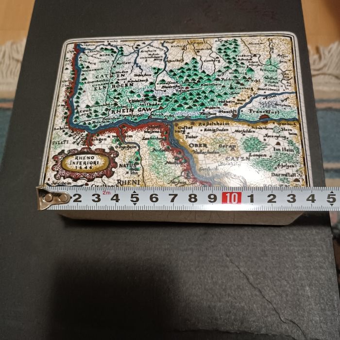 Порцеланова кутия за бижута