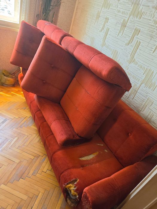 Продавам стари мебели