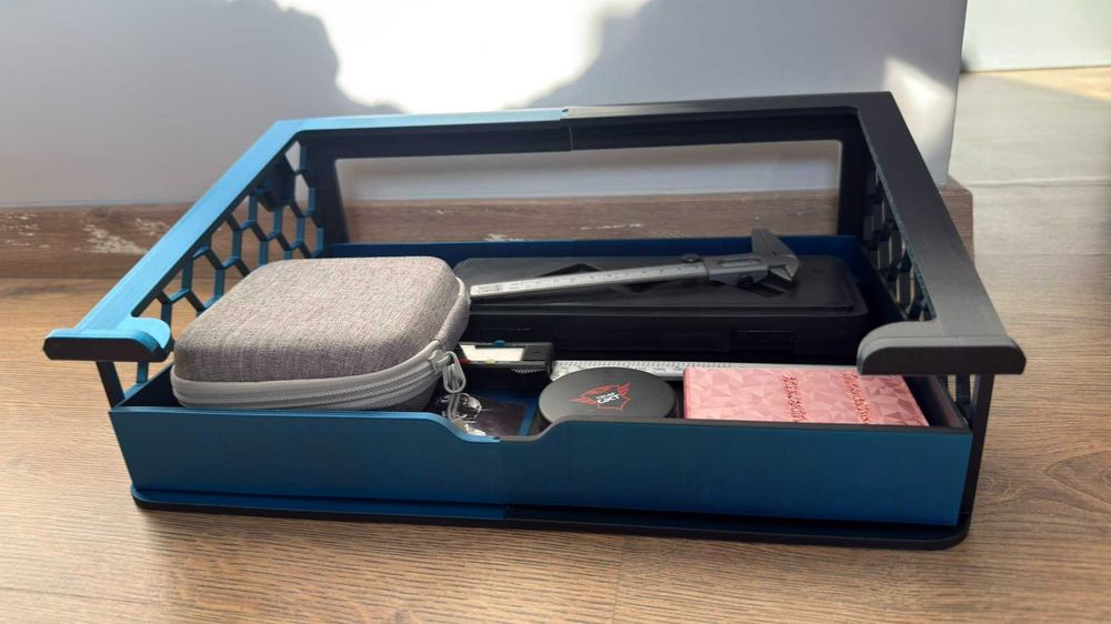 Ергономична стойка за лаптоп (14" - 16") с чекмедже – височина 13 см