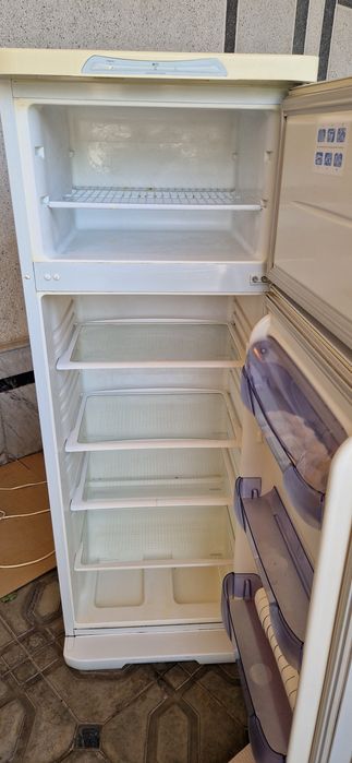 Холодильник Бирюса