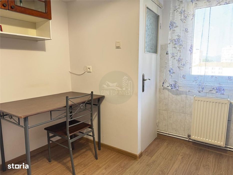 Apartament decomandat 2 camere cu balcon zona Mihai Viteazul