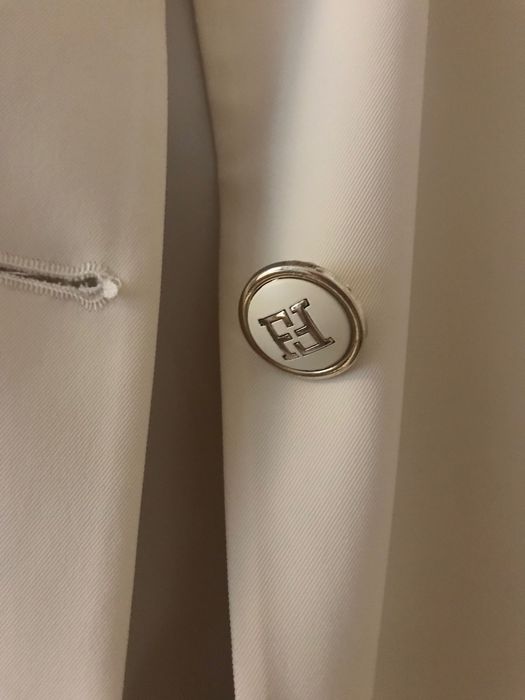 Бутиково Манто/Шлифер в цвят крем със златни акценти