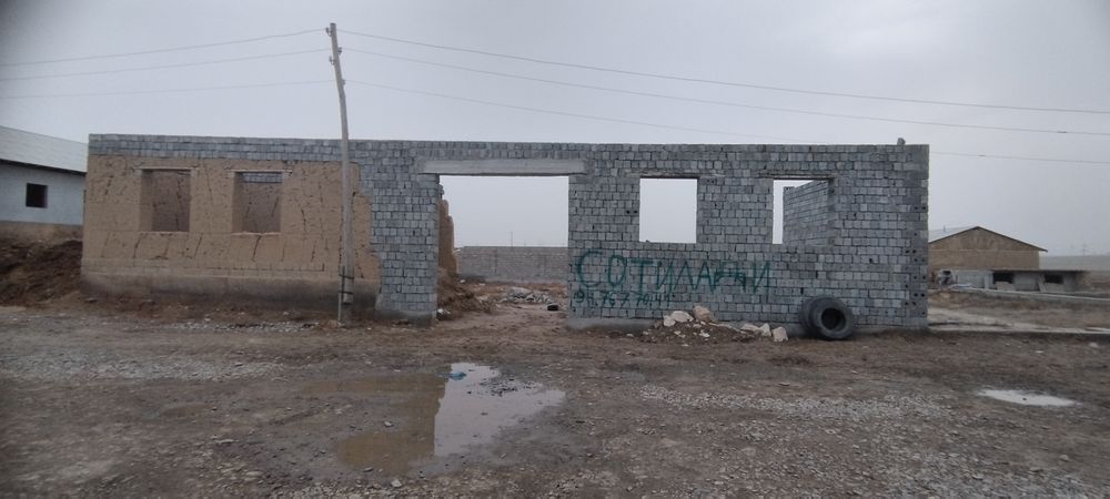 Участка uy hovli sotiladi yoki obmen