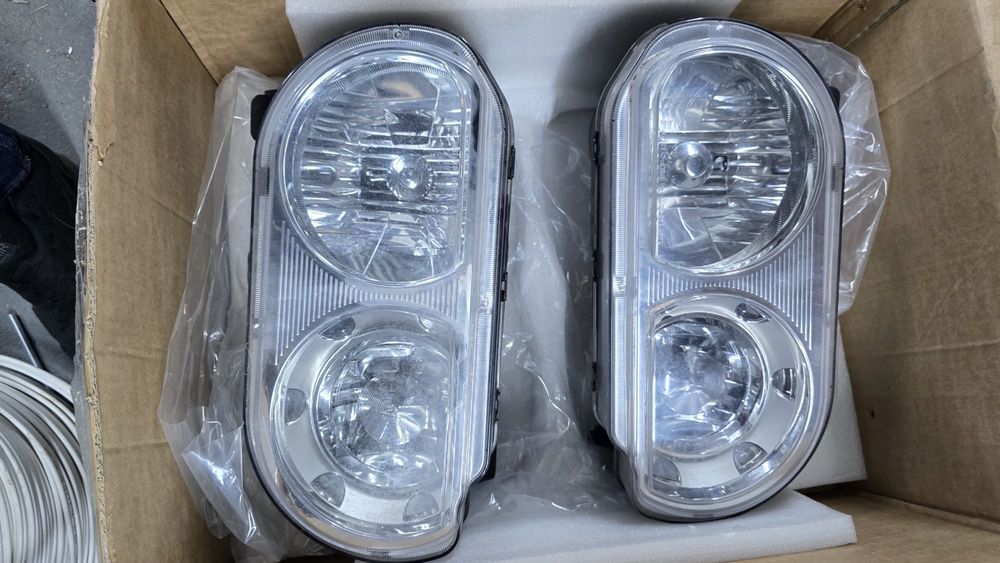 Отигинални фарове и стопове за Dodge Challenger 2009-2020