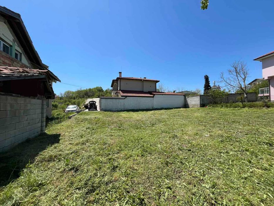 Продава се Парцел в Варна, Изгрев - 397 кв.м за 265 €/кв.м - Снимка #1