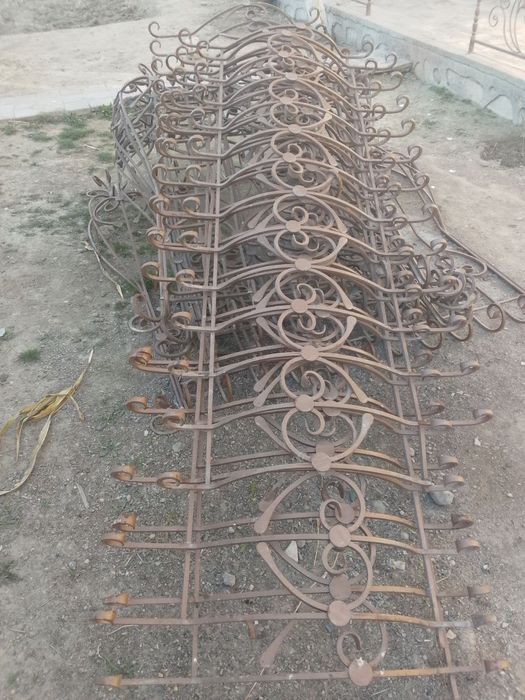 Deraza va bogʻ uchun  panjaralar ( ograjdenilar) sotiladi