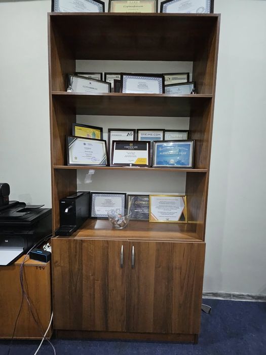 Продам офисную мебель