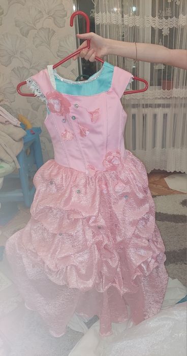 Платья на девочек