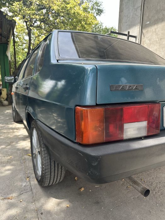 Lada 21099 sotiladi