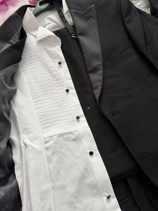 Продам смокинг срочно