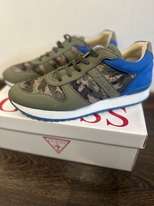 Оригинални маратонки Guess