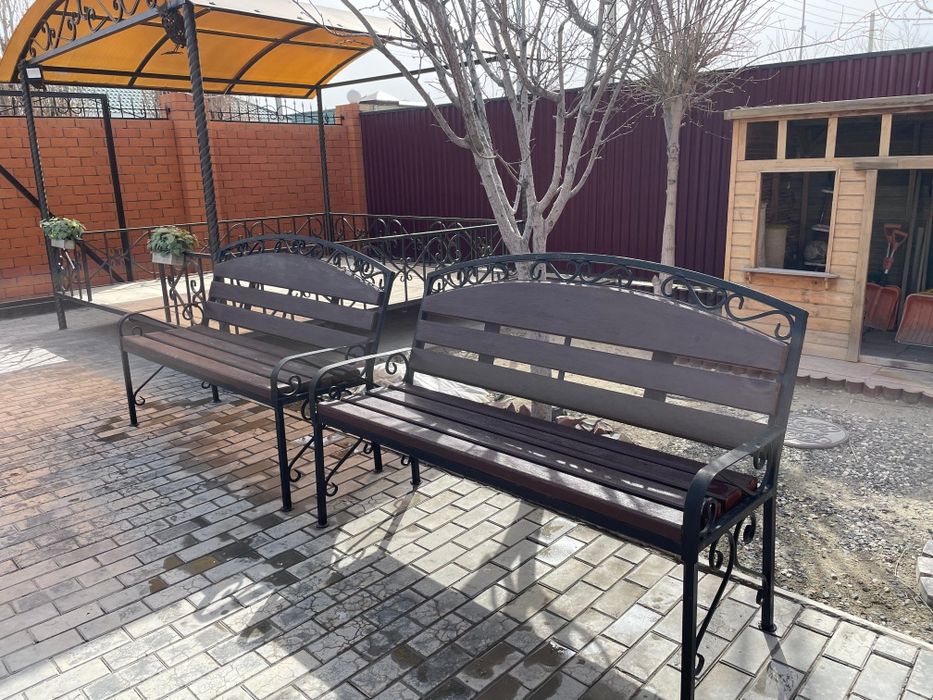 Скамейки уличные.
