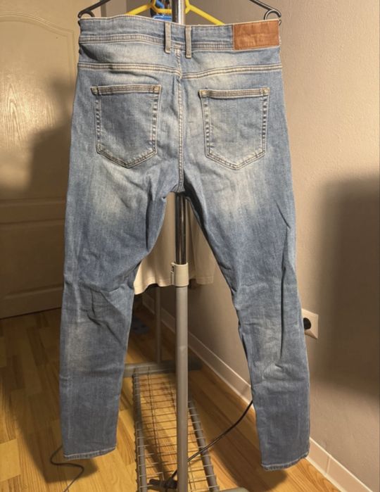 Blugi barbati River Island!