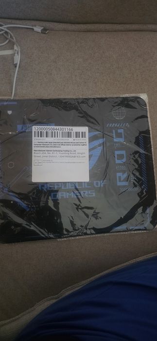 Vând  Mouse Pad   Gaiming