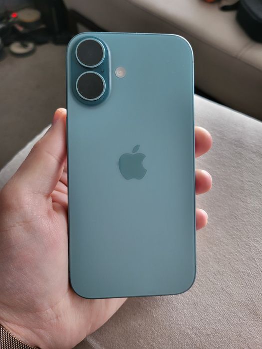 Iphone 16 128gb Teal, като нов, 100% батерия