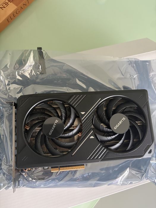 Видео карта Gigabyte RTX 5060 8GB windforce