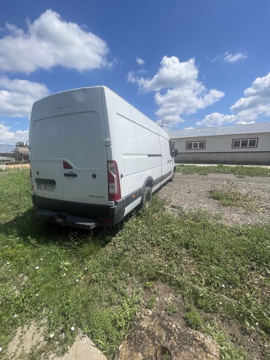 Dezmembrez sau vand renault master