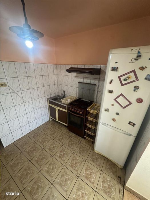 Decomandat cu 2 bai si 2 balcoane