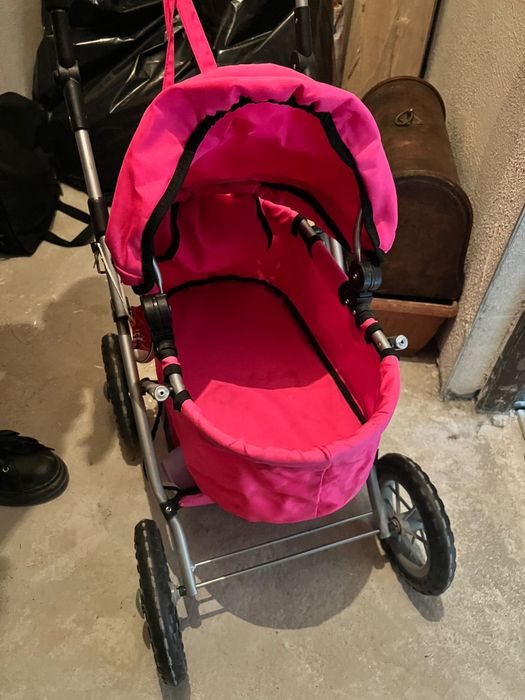 Детскта количка за кукли