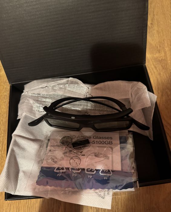 Нови Samsung 3D очила с кутия и батерия - комплект 4 броя