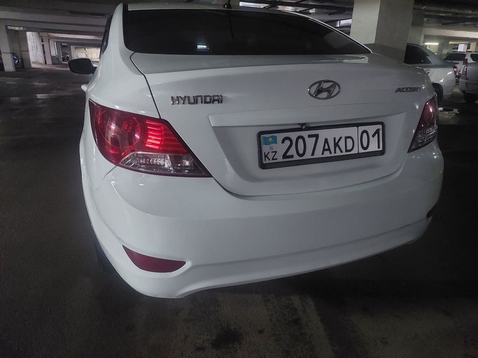 Хундай Акцент 2013 год