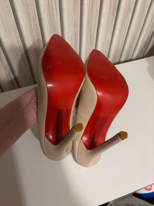 Туфли на высоком каблуке