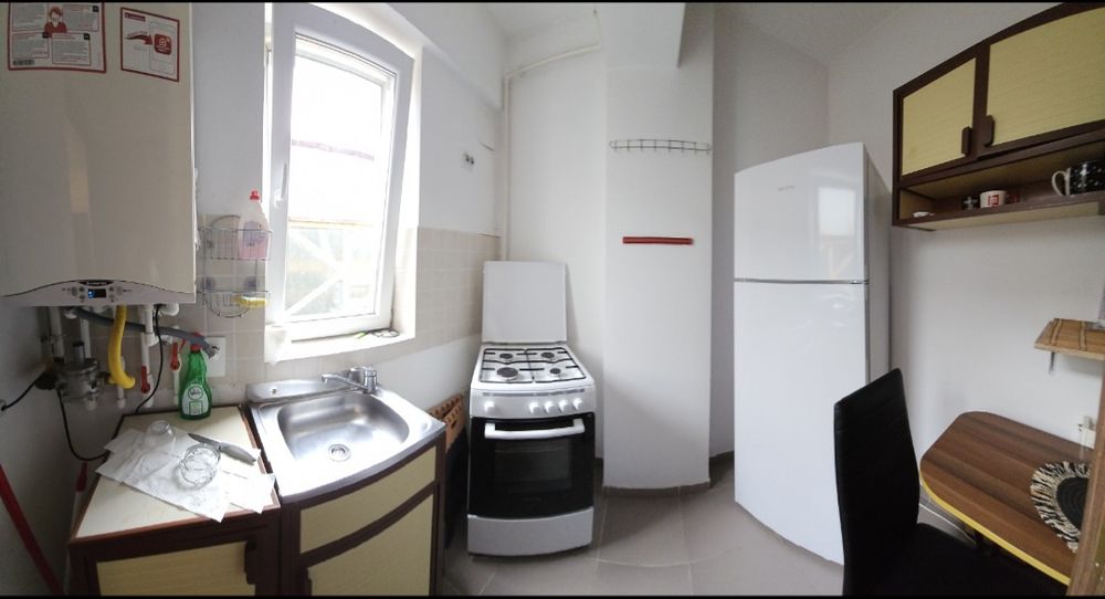 Închiriez garsonieră Luica