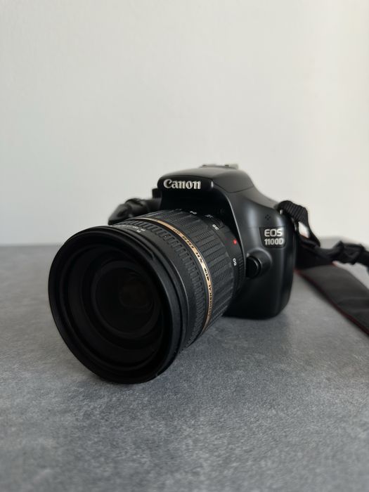 Canon EOS 1100D cu obiectiv Tamron 17-50 mm