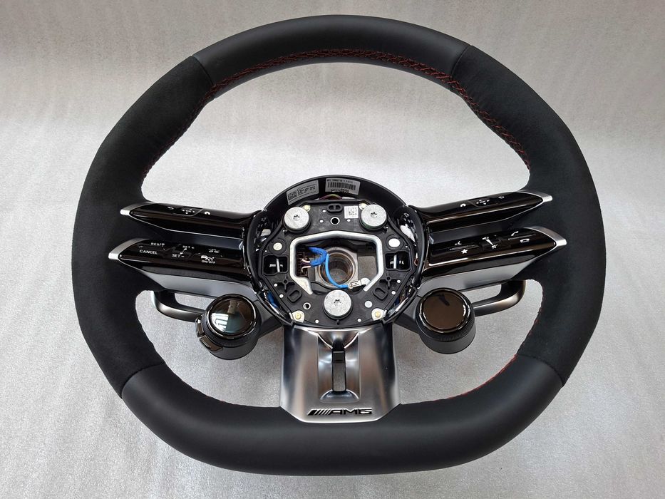 Нов Оригинален Волан Алкантара AMG Mercedes W206 W223 W213 W257 W167 W254 63 65 C63 E63 - Червен шев