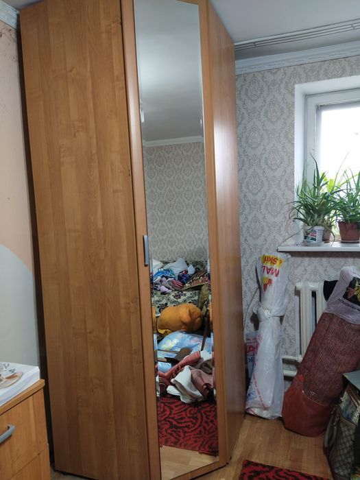 Продам угловой шкаф, пенал, комод