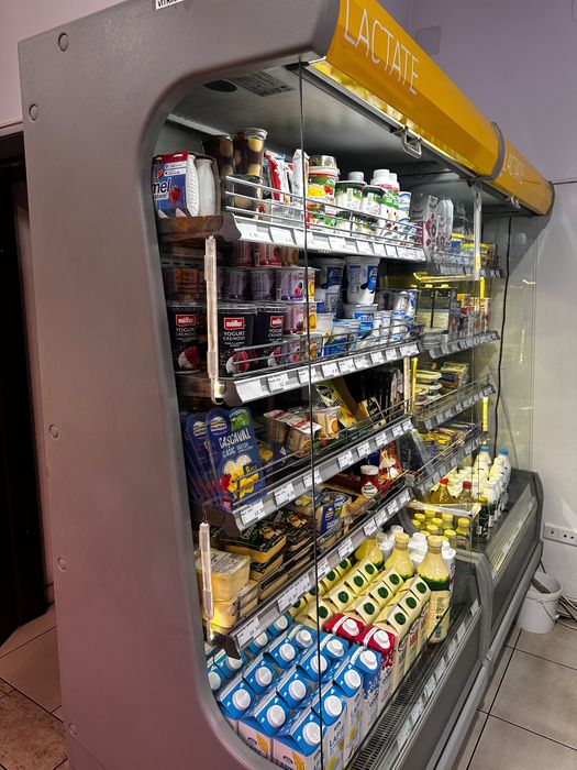 Vitrine frigorifice pentru produse alimentare