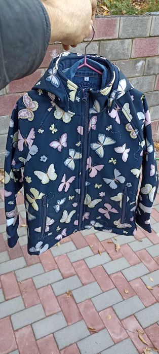 Куртка осенняя на девочку