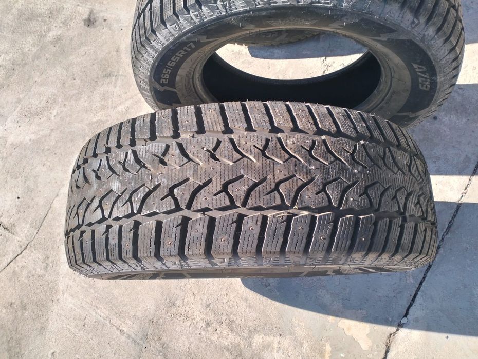 Продам шины зимние, шипованные