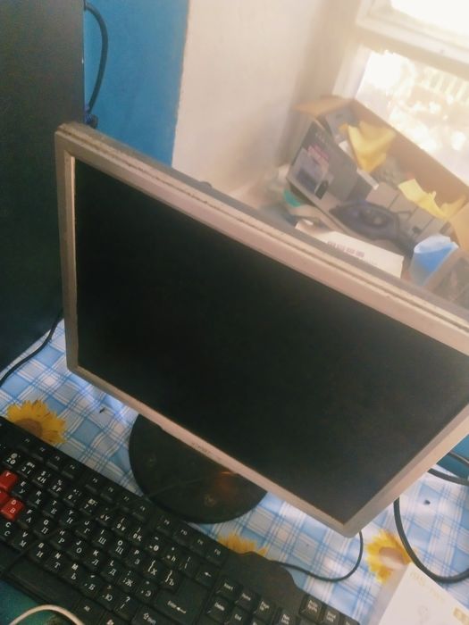 Монитор компьютерный